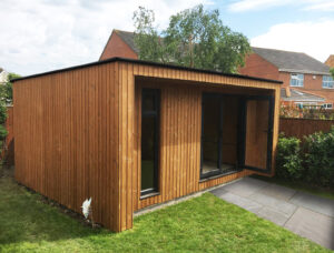 SIPs garden office building - garden build uk