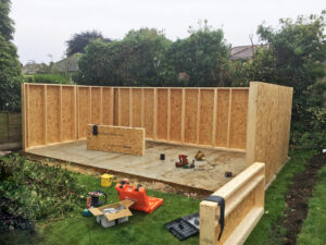 SIPs garden office building installation - garden build uk